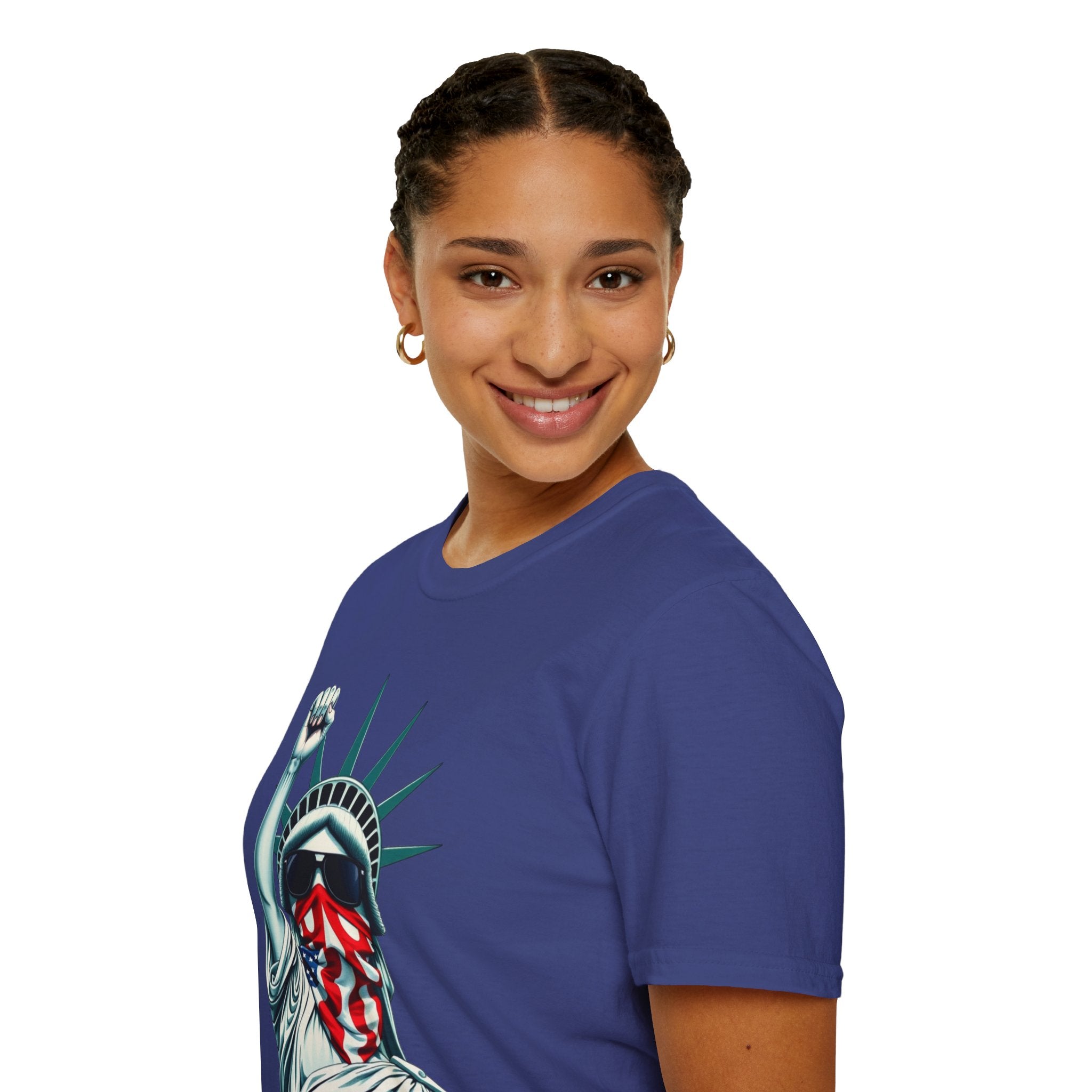 Resist - Patriotic Statue of Liberty T-Shirt - Unisex Softstyle Tee