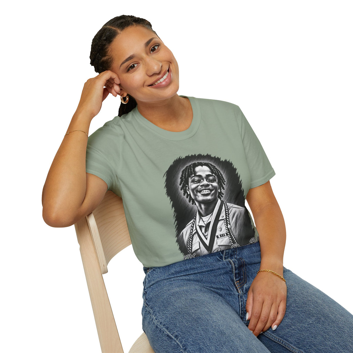 Smiling Portrait Front - In Memory of Pierre Damas Bel T-Shirt