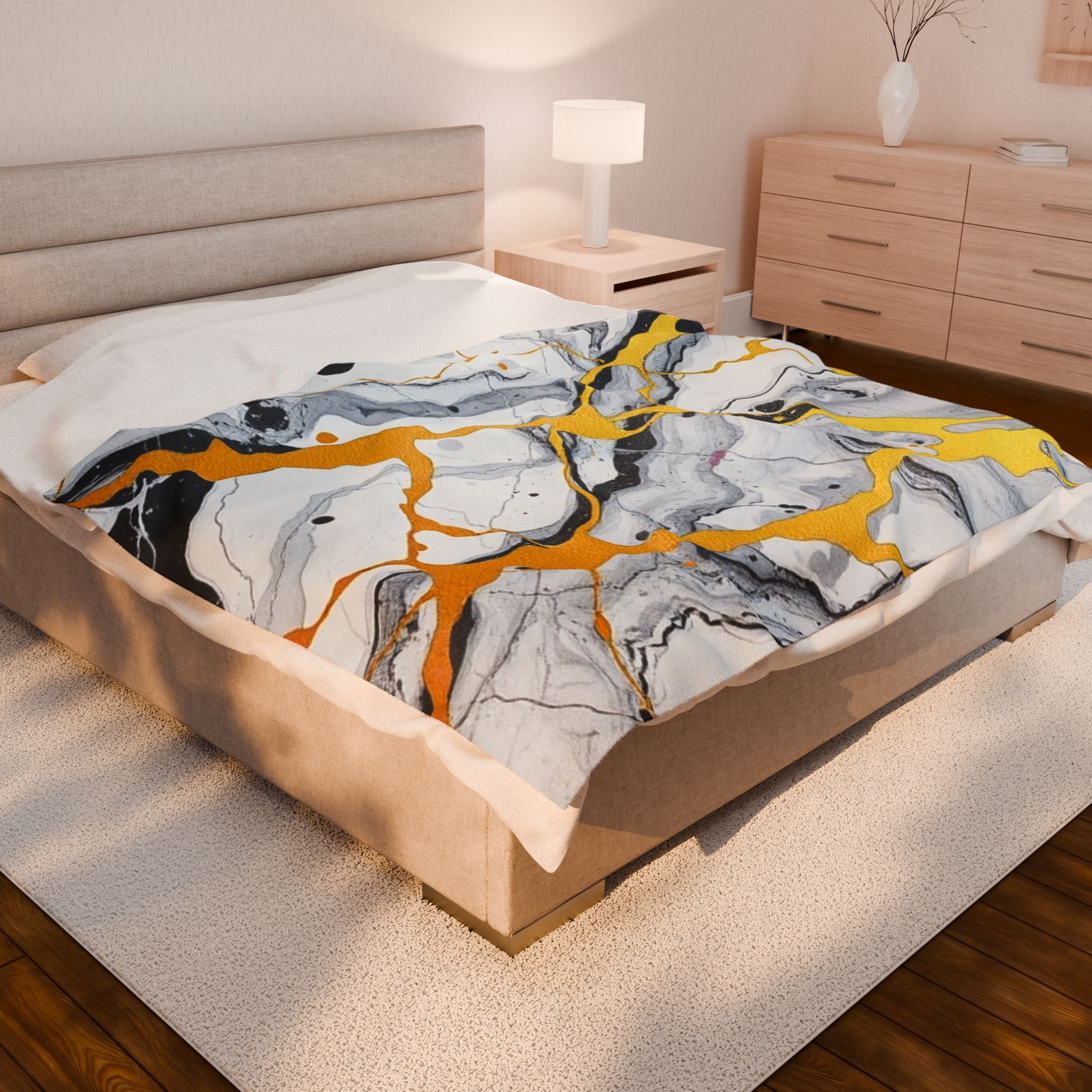 Marble & Gold Print Velveteen Plush Blanket – For Comfort and Warmth