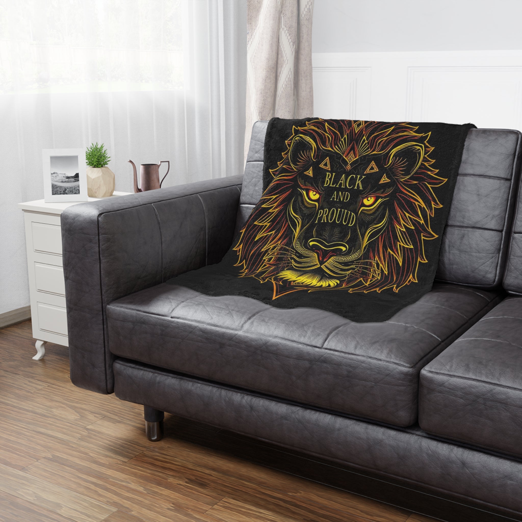 Black & Proud Lion Design Microfiber Blanket