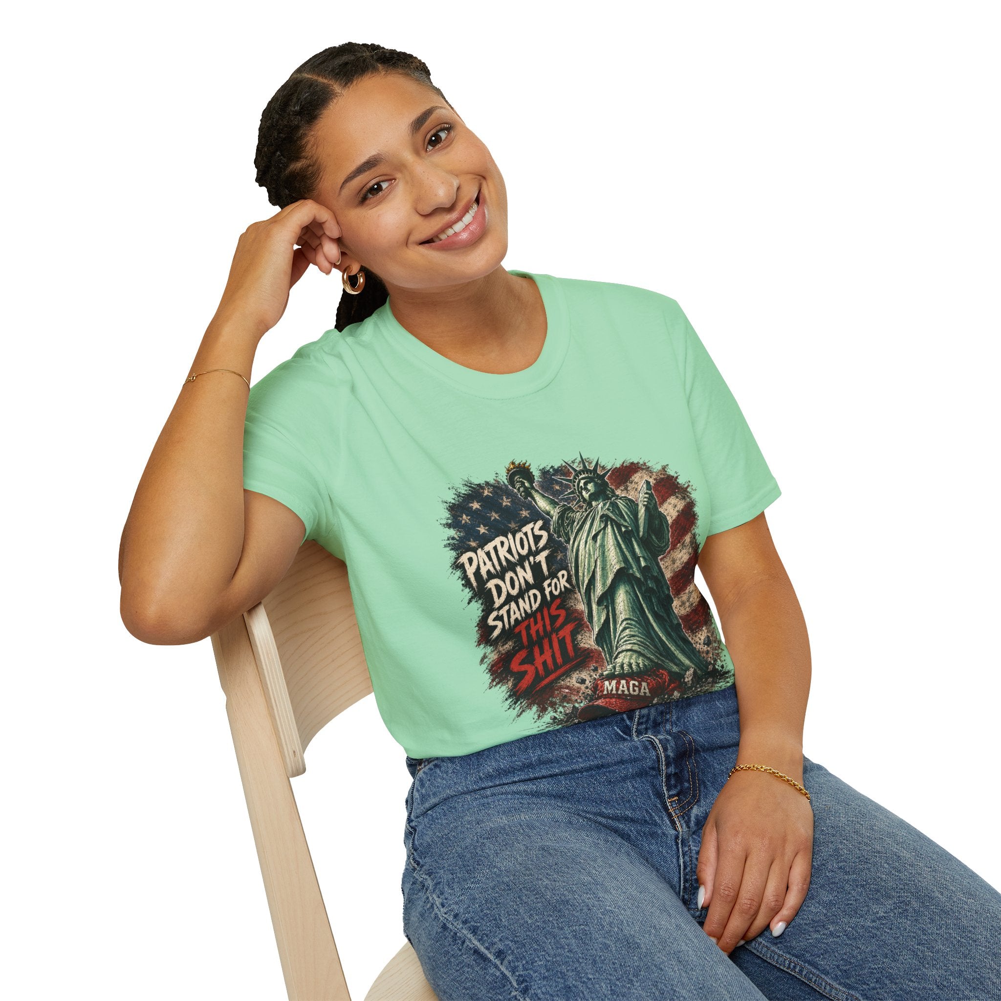Patriots Don’t Stand For This T-Shirt — Statue of Liberty & Distressed Flag Graphic