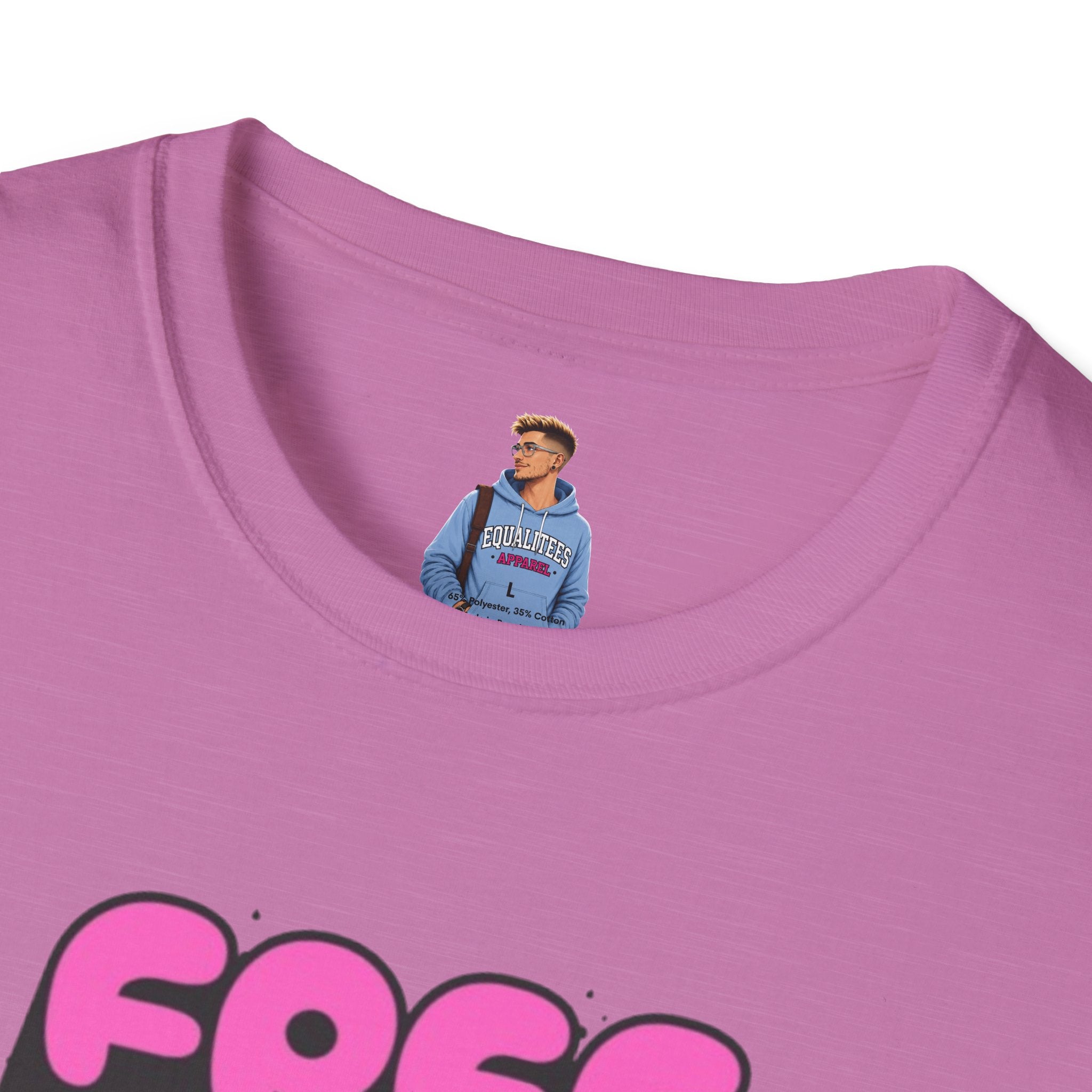 Free Mom Hugs Unisex Softstyle T-Shirt