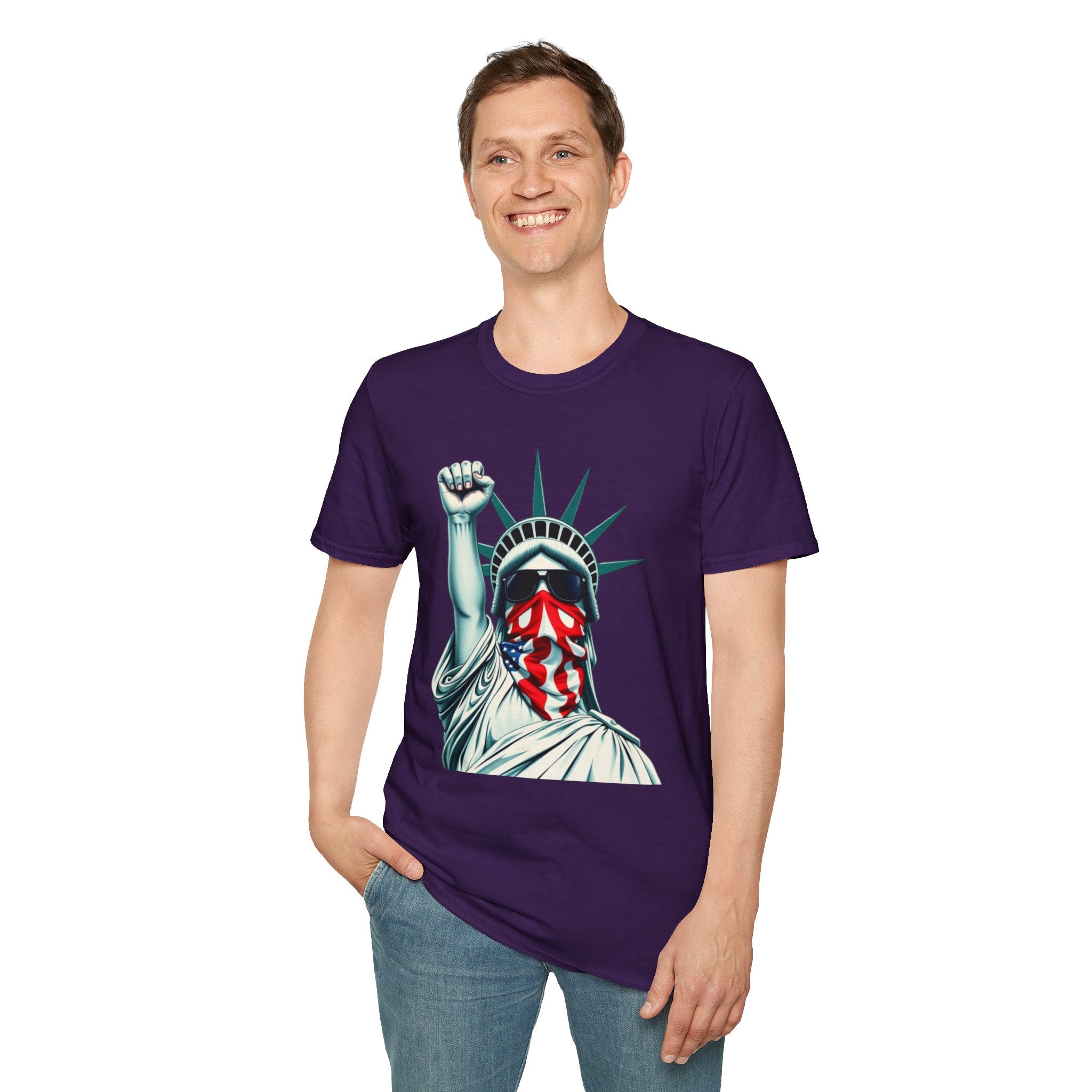 Resist - Patriotic Statue of Liberty T-Shirt - Unisex Softstyle Tee