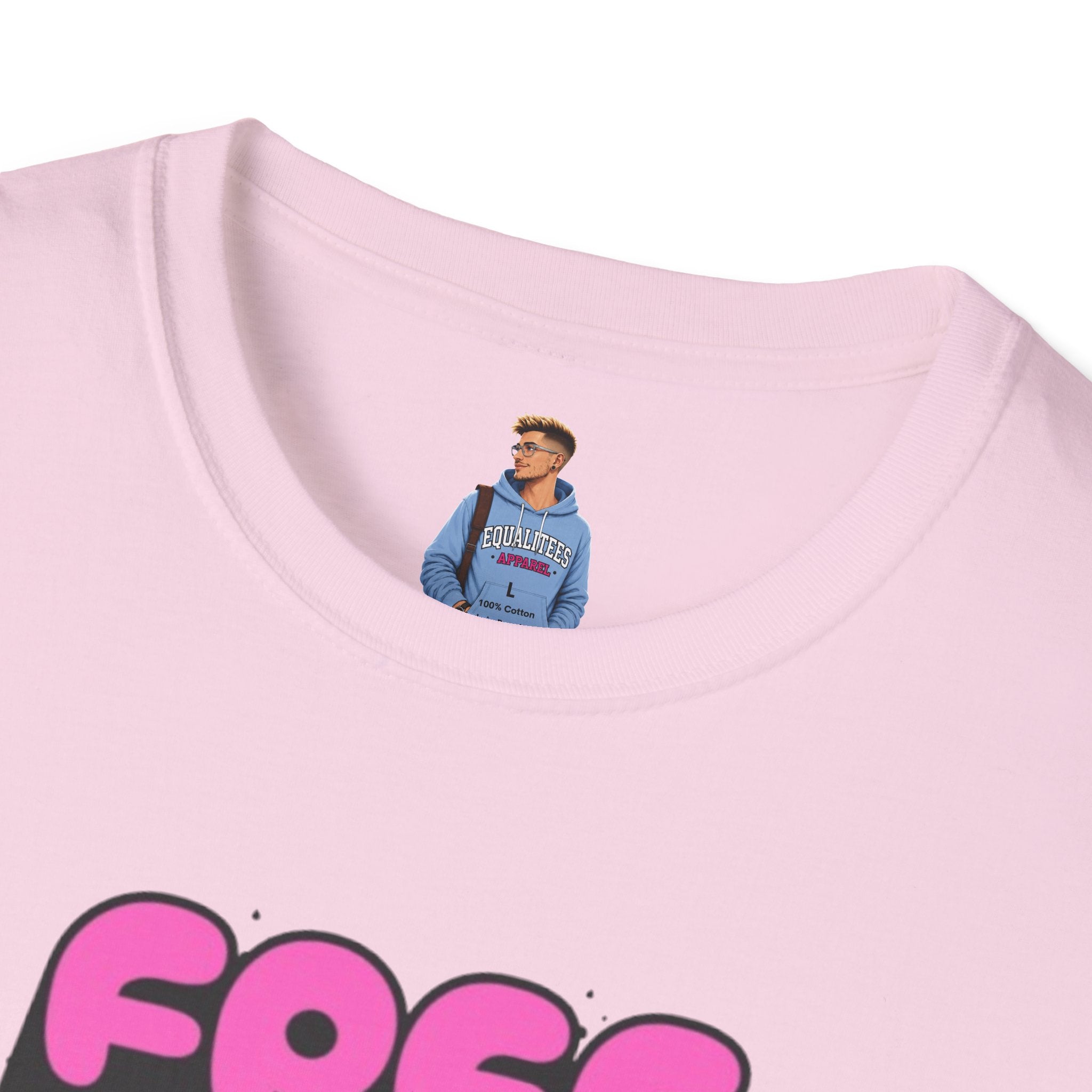 Free Mom Hugs Unisex Softstyle T-Shirt