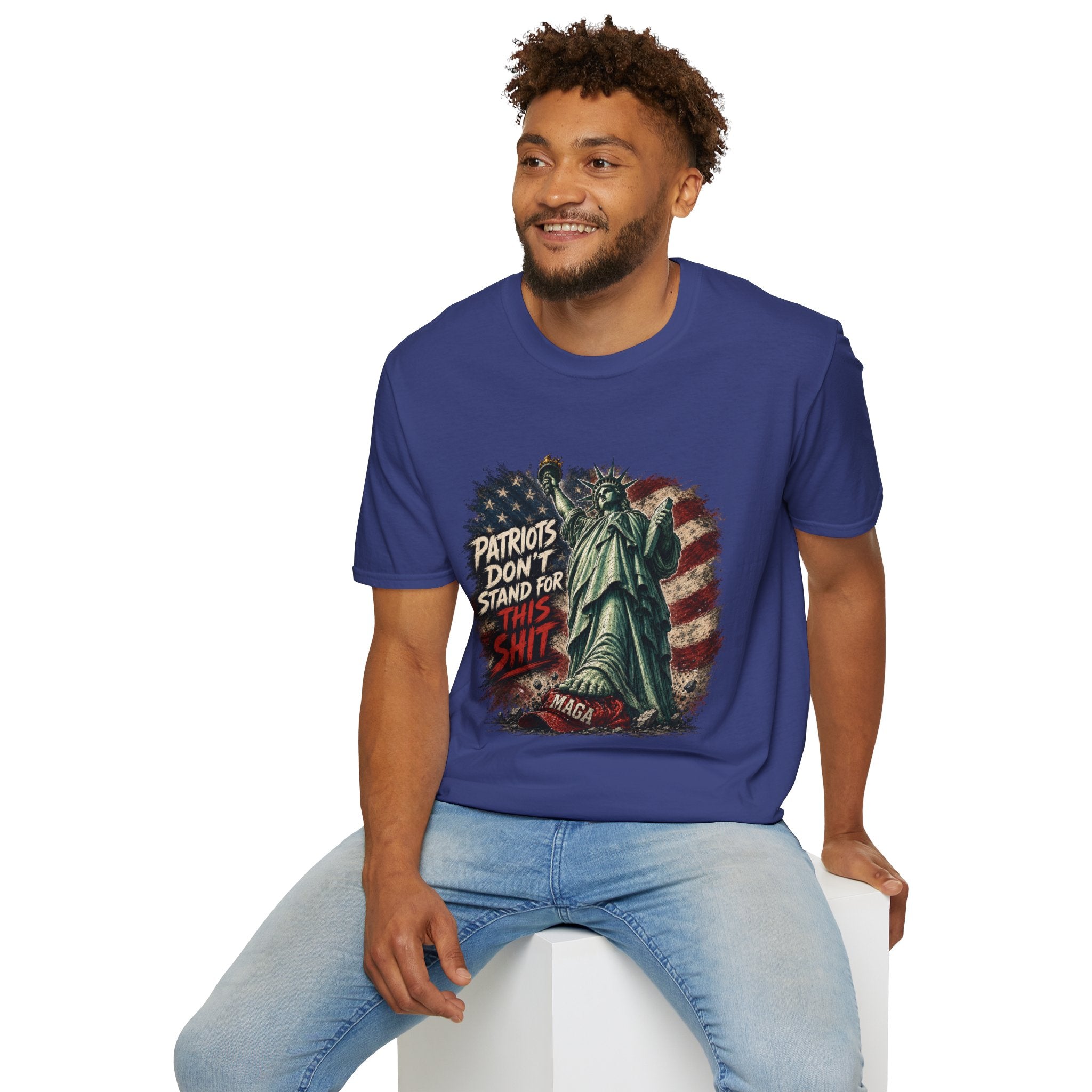 Patriots Don’t Stand For This T-Shirt — Statue of Liberty & Distressed Flag Graphic