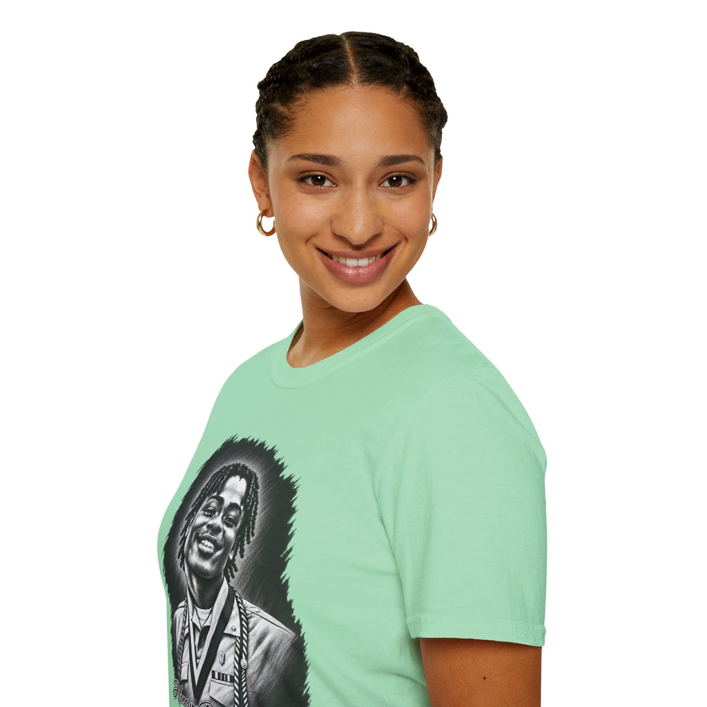 Smiling Portrait Front - In Memory of Pierre Damas Bel T-Shirt