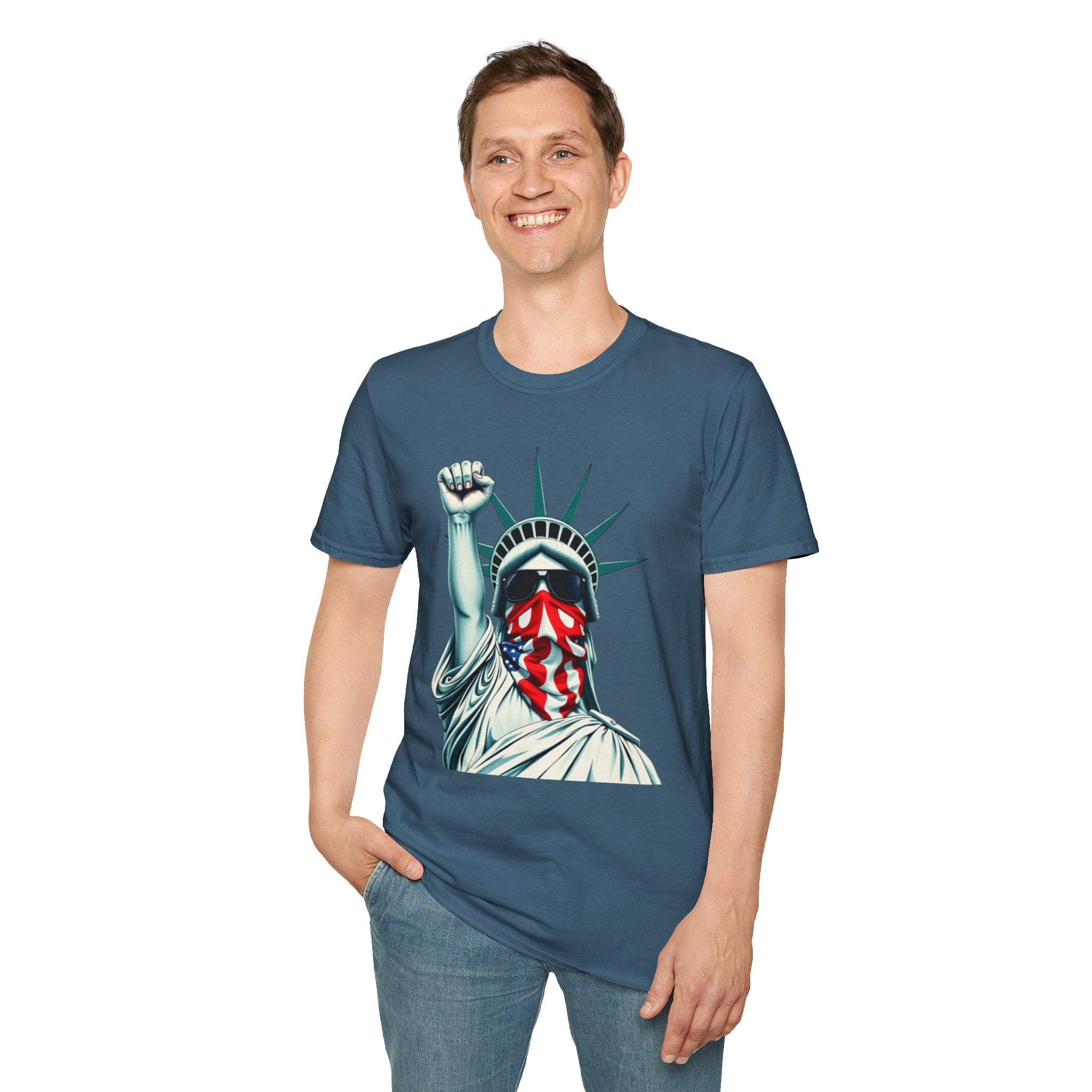 Resist - Patriotic Statue of Liberty T-Shirt - Unisex Softstyle Tee