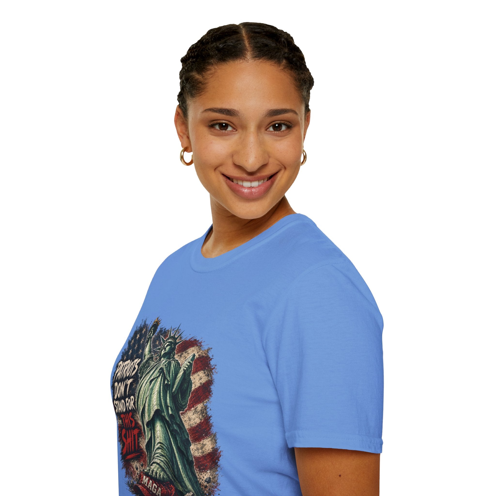 Patriots Don’t Stand For This T-Shirt — Statue of Liberty & Distressed Flag Graphic